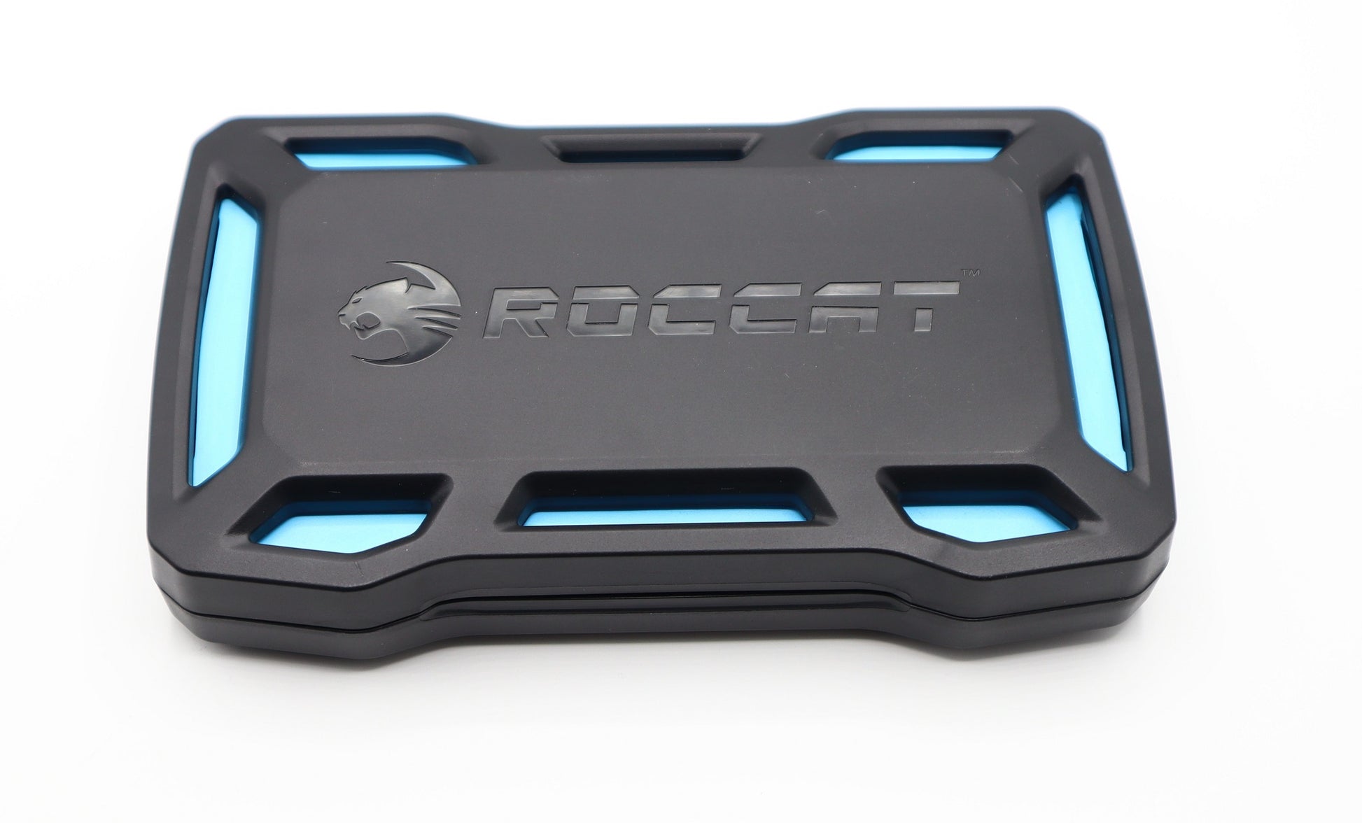 Roccat Nyth Box